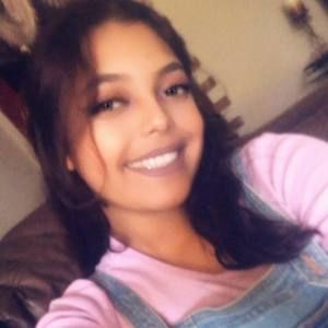 Meet your Posher, Daniela